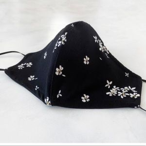 Handmade Dainty Daisy Face Mask